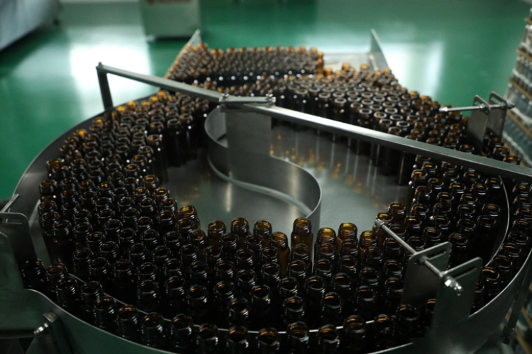 日产20万瓶酵素产品！酉阳这家公司的新厂即将投产，中草药创新之路再提速